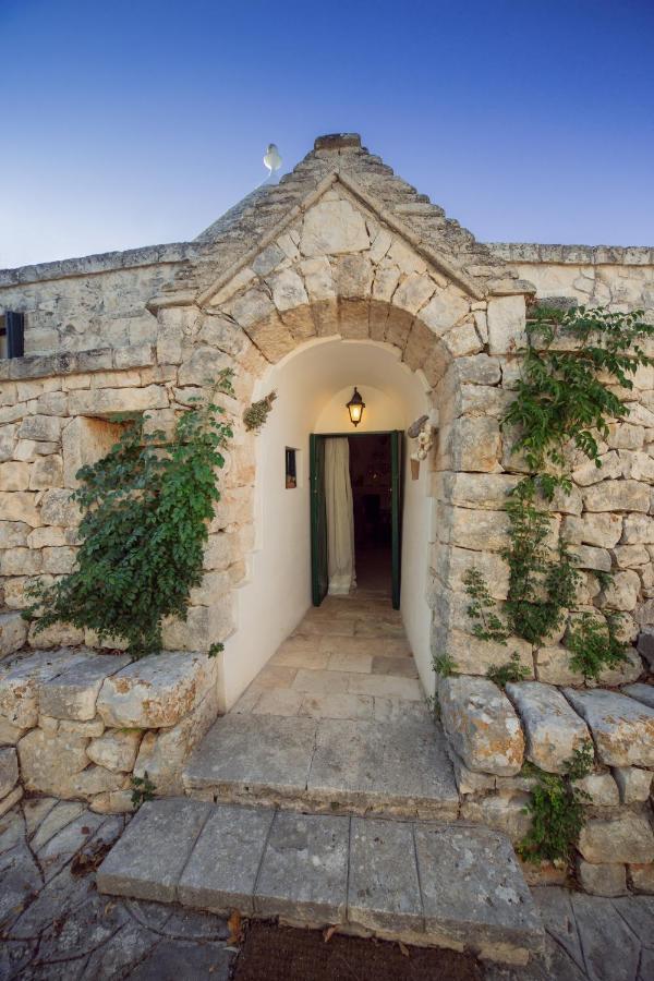Trulli Girasoli E Viole Cocolicchio Extérieur photo